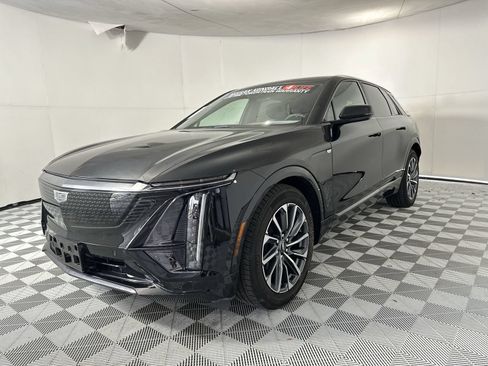 Used 2024 Cadillac Lyriq Sport RWD image 4