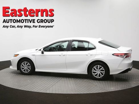 Used 2020 Toyota Camry LE image 62