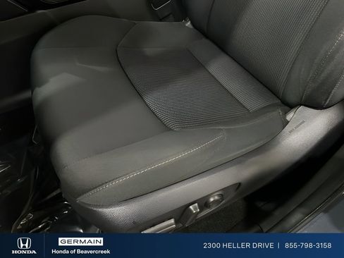 Used 2021 Toyota Venza LE image 16