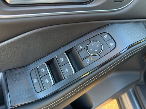 New 2026 Nissan Rogue Platinum image 12