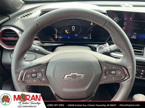 Certified 2024 Chevrolet Trax RS w/ Driver Confidence Package FWD image 18