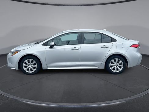 Used 2022 Toyota Corolla LE FWD image 4