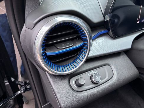 Used 2026 Chevrolet Trax LT w/ Driver Confidence Package image 24