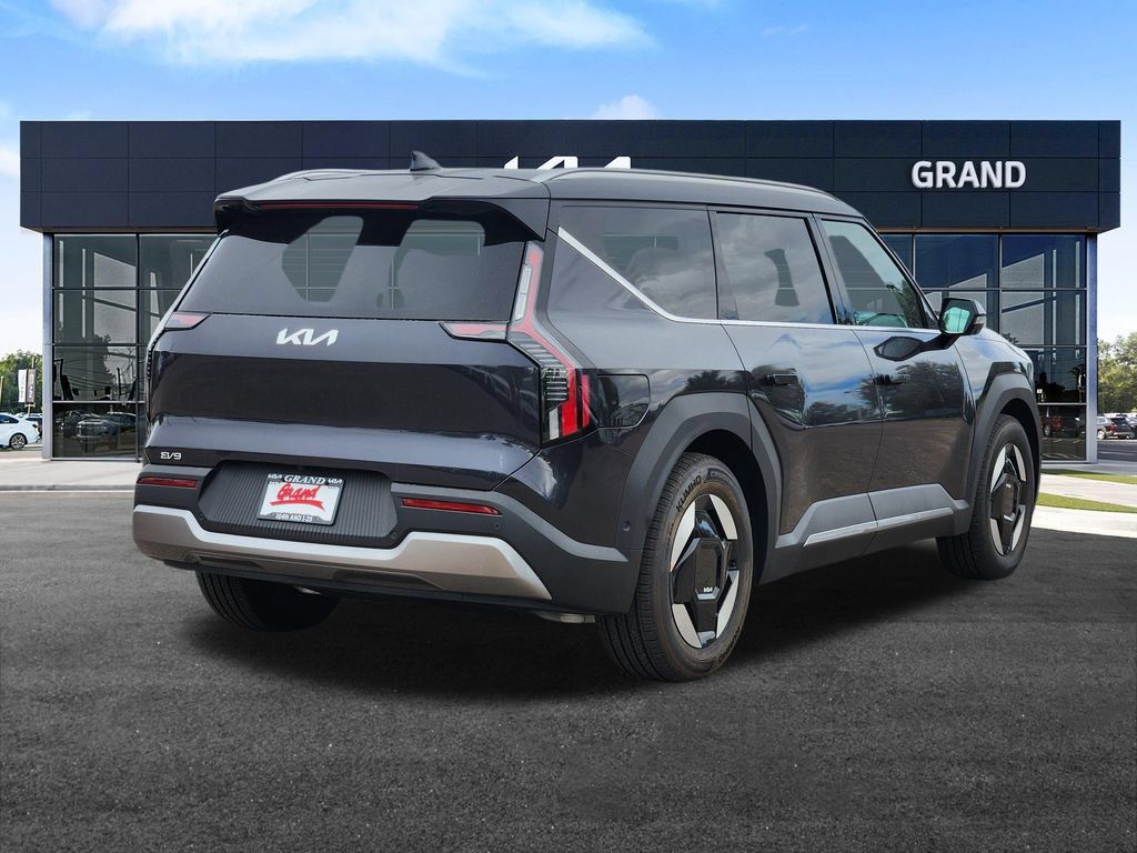 New 2026 Kia EV9 Wind AWD/4WD image 5