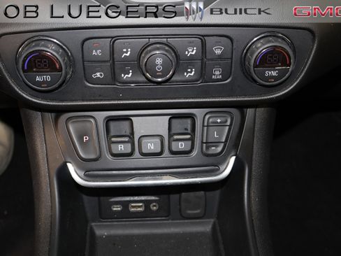 Certified 2021 GMC Terrain SLT w/ Elevation Edition FWD image 21