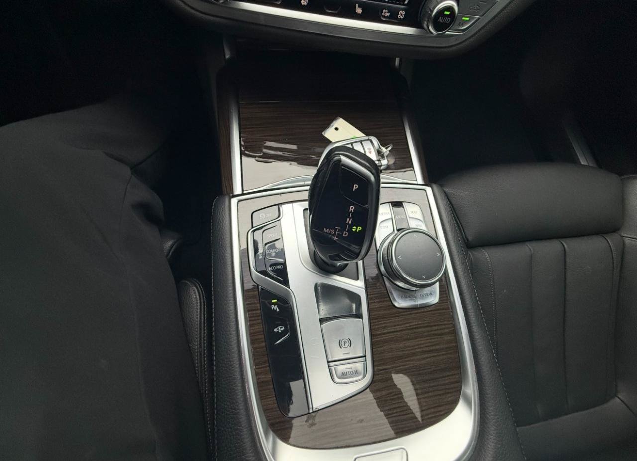 Used 2016 BMW 740i RWD image 24