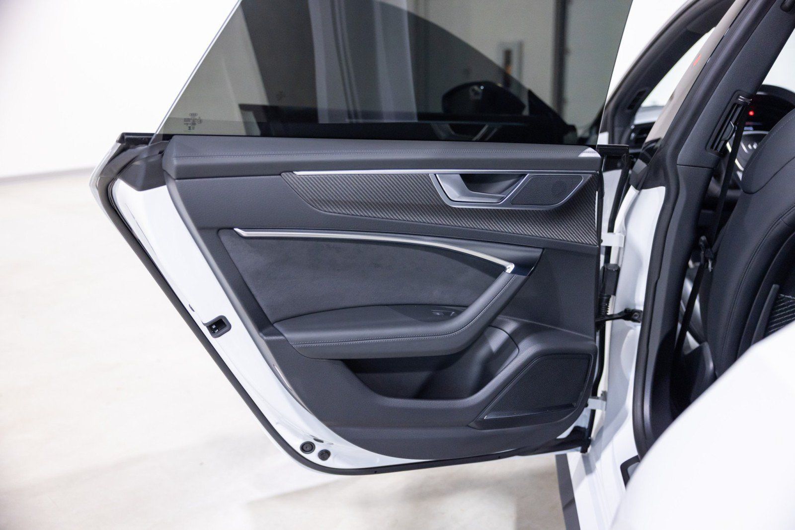 Used 2025 Audi RS 7 Performance w/ Executive Package AWD/4WD image 29