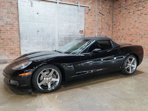 Used 2008 Chevrolet Corvette Convertible w/ Preferred Equipment Group RWD image 8