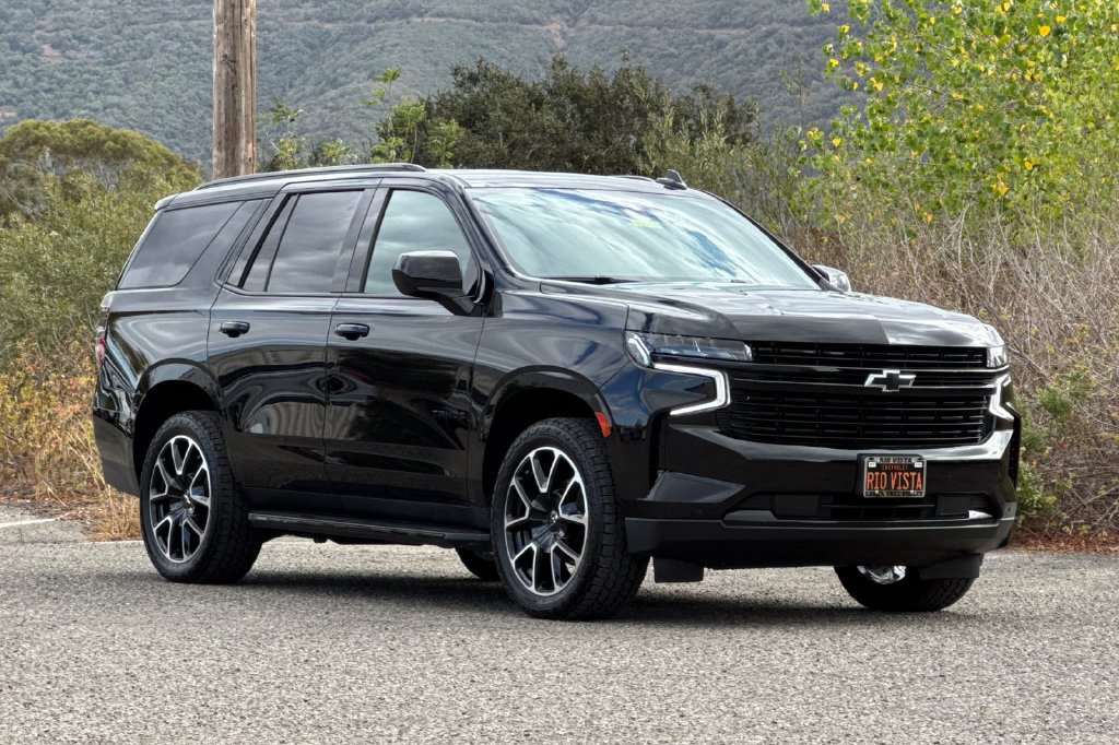 Used 2023 Chevrolet Tahoe RST AWD/4WD image 2