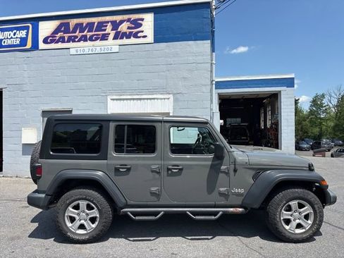 Used 2018 Jeep Wrangler Unlimited Sport S AWD/4WD image 7