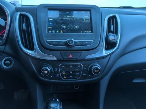 Used 2019 Chevrolet Equinox LT image 17