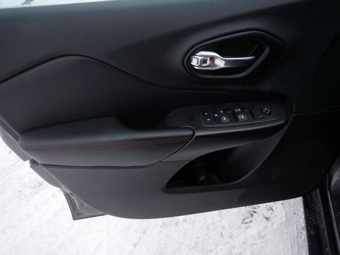 Certified 2022 Jeep Cherokee Trailhawk w/ Comfort/Convenience Group image 19