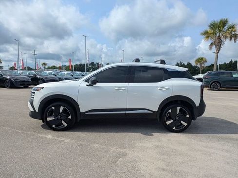 Used 2026 Nissan Kicks SR FWD image 6