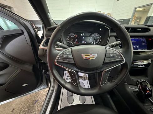 Certified 2023 Cadillac XT5 Premium Luxury AWD/4WD image 14