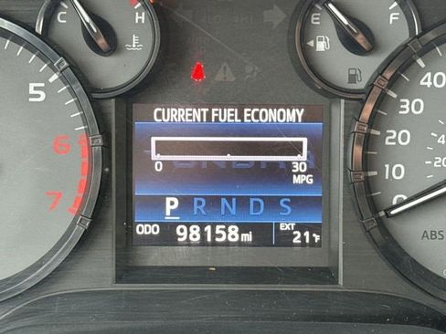 Used 2016 Toyota Tundra SR image 12