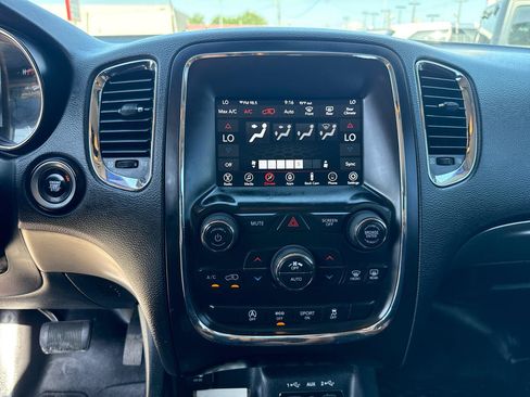 Used 2018 Dodge Durango SXT w/ 3rd Row Seating Group RWD image 23