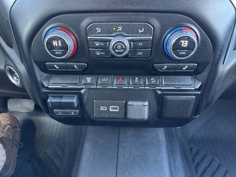 Used 2023 Chevrolet Silverado 2500 LT w/ Convenience Package image 18