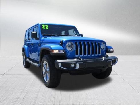 Used 2022 Jeep Wrangler Unlimited Sahara AWD/4WD image 9