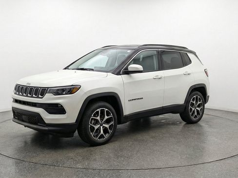 Used 2025 Jeep Compass Limited AWD/4WD image 3