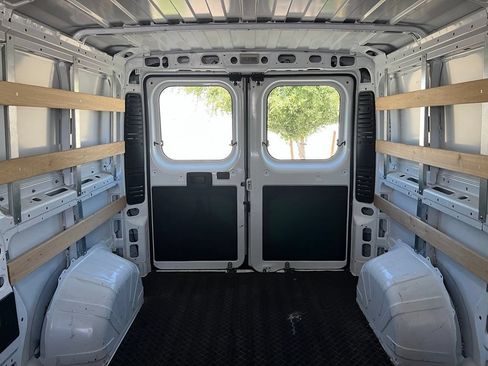 Used 2025 RAM ProMaster 2500 w/ U-Haul Equipment Group FWD image 18