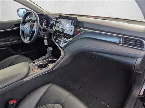 Used 2024 Toyota Camry SE image 20