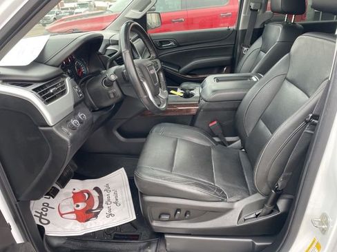 Used 2020 GMC Yukon XL SLT image 5