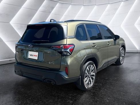 Used 2025 Subaru Forester Touring w/ Touring Package image 4