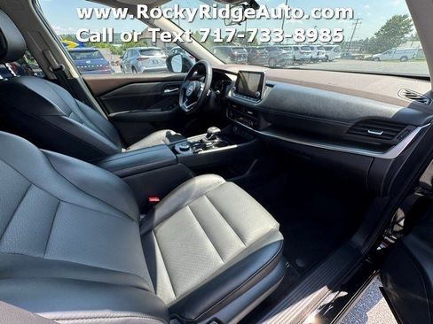 Used 2023 Nissan Rogue SV w/ SV Premium B Package AWD/4WD image 24