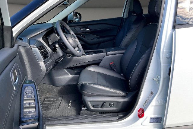 Certified 2024 Nissan Rogue SL w/ SL Premium Package FWD image 23