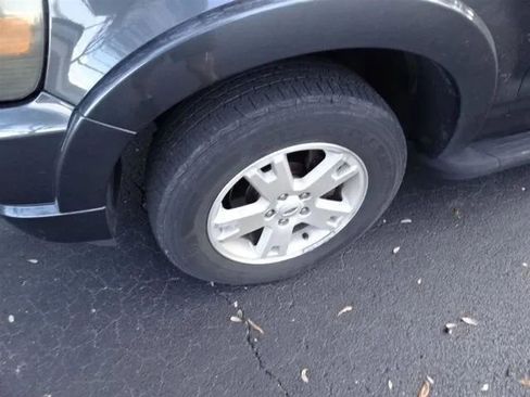 Used 2010 Ford Explorer XLT image 19