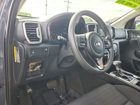 Used 2018 Kia Sportage LX AWD/4WD image 8