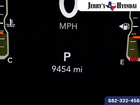 Used 2025 Jeep Wrangler Unlimited Rubicon AWD/4WD image 10