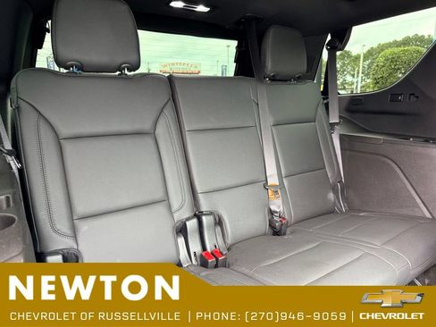 Used 2021 Chevrolet Tahoe Z71 w/ Luxury Package AWD/4WD image 22