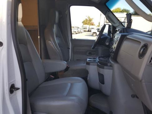 Used 2016 Ford E-450 and Econoline 450 Super Duty image 16