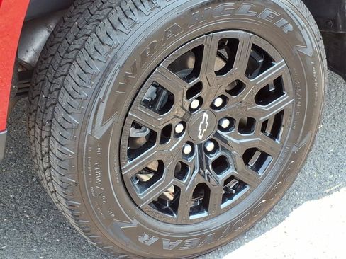 Certified 2026 Chevrolet Colorado W/T w/ WT Custom Package AWD/4WD image 7