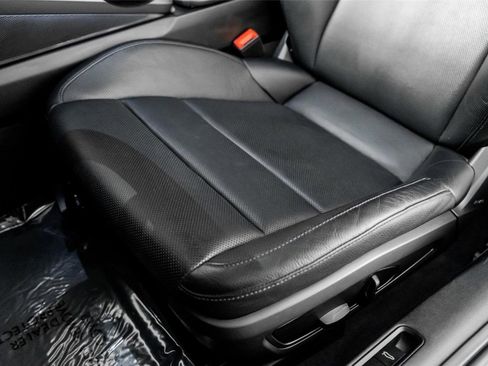 Used 2022 Porsche 911 Carrera image 28