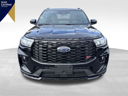Used 2025 Ford Explorer ST image 11