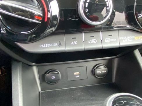 Used 2023 Hyundai Kona SEL image 28