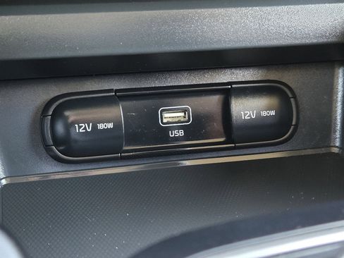 Used 2023 Kia Soul LX image 22