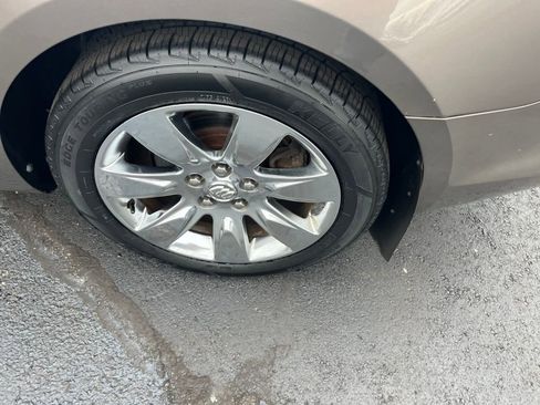 Used 2010 Buick LaCrosse CXL w/ Luxury Package image 31