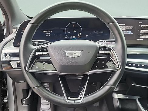 Certified 2024 Cadillac Lyriq Luxury AWD/4WD image 17