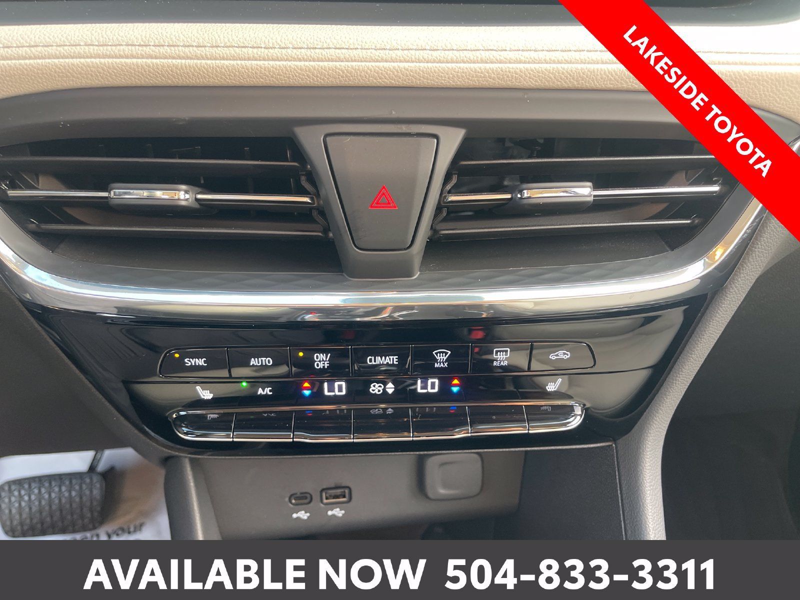 Used 2025 Buick Encore GX Avenir w/ Avenir Convenience Package FWD image 32