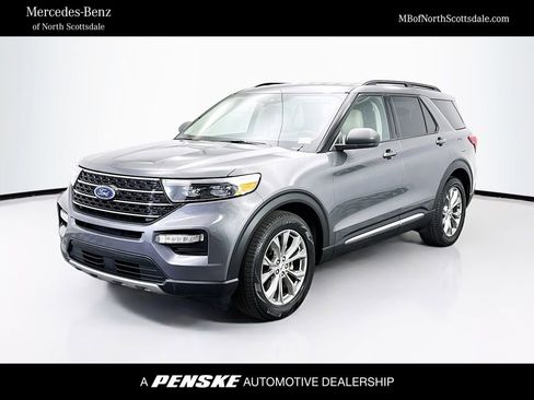 Used 2022 Ford Explorer XLT w/ Equipment Group 202A image 1
