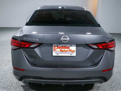 Used 2025 Nissan Sentra SV FWD image 8