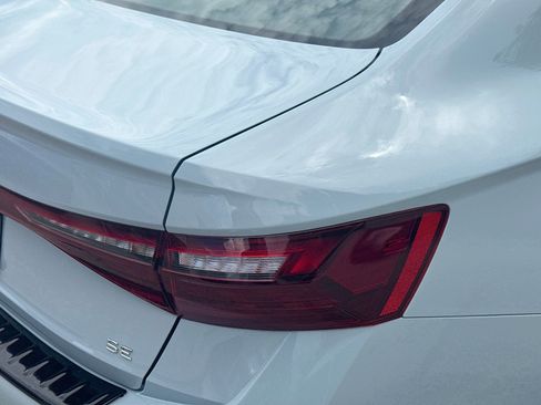 Used 2025 Volkswagen Jetta SE FWD image 26