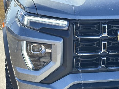 Used 2024 GMC Canyon AT4 w/ Technology Package image 10