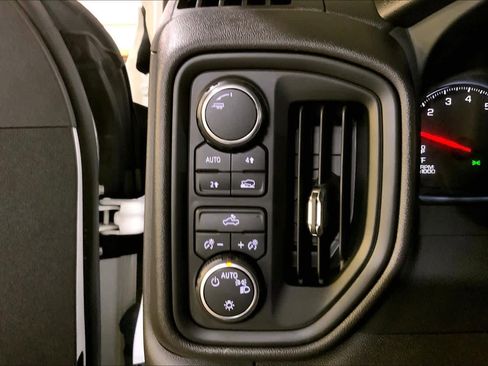 Used 2024 Chevrolet Silverado 1500 W/T AWD/4WD image 34