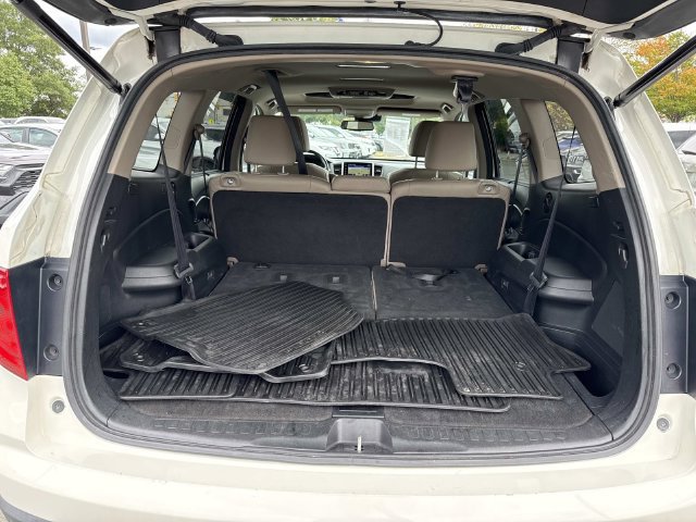 Used 2016 Honda Pilot Touring image 12