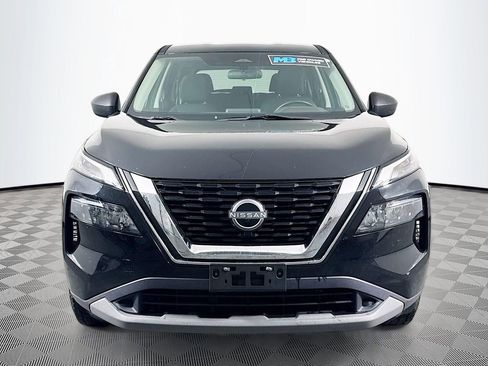Used 2023 Nissan Rogue S image 2