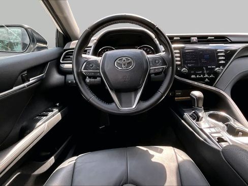 Used 2019 Toyota Camry XSE FWD image 6